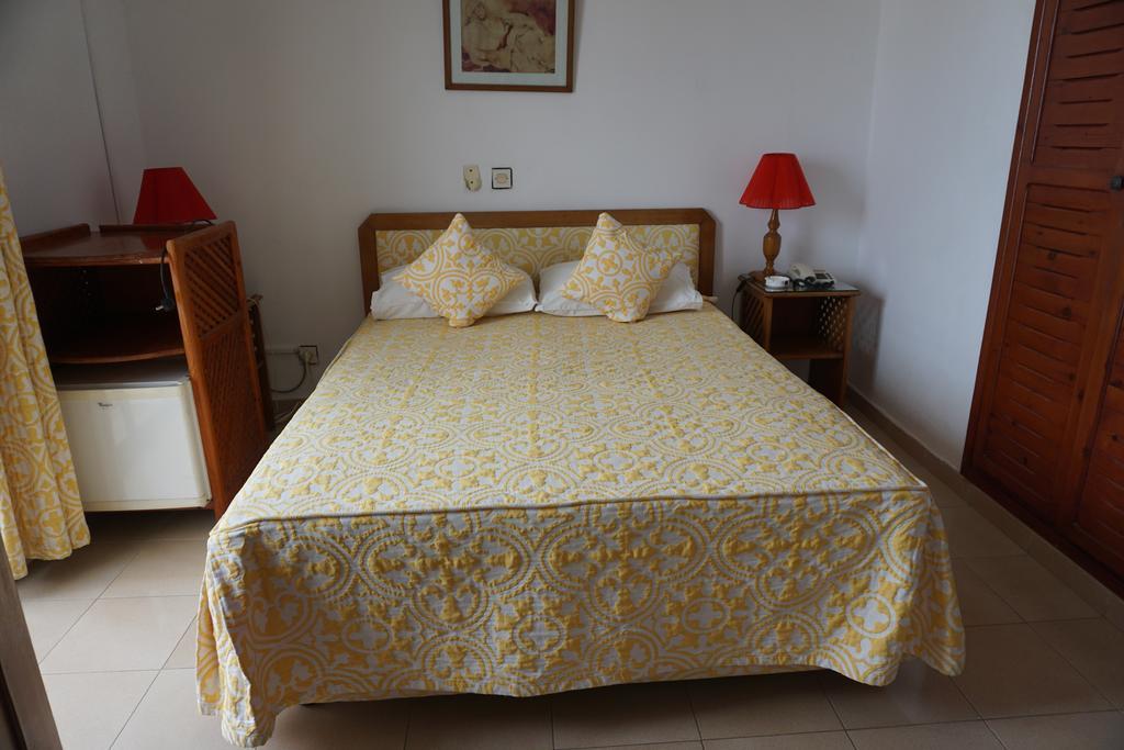 אסילה Hotel Zelis מראה חיצוני תמונה